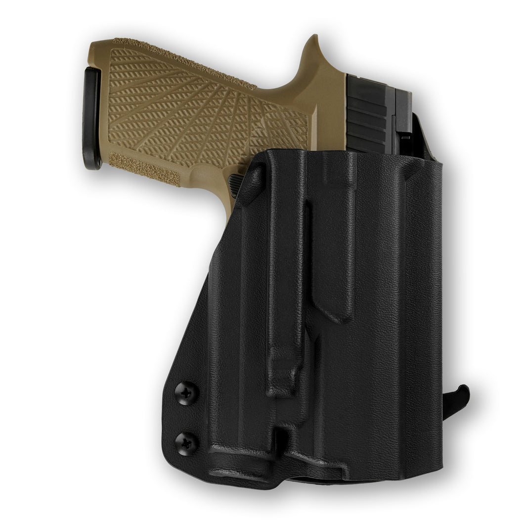 Sig Sauer P320-XCompact Wilson Combat Grip WCP320 with Olight Baldr S Light OWB Holster